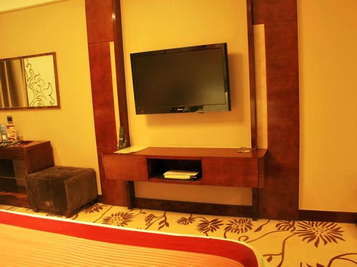 Inzone Garland Hotel Jinan Buitenkant foto